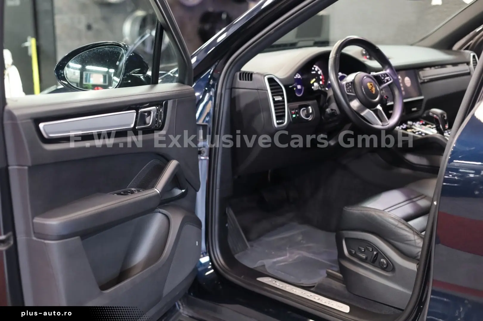 PORSCHE Cayenne Coupe E-Hybrid Platinum Edition_Matrix