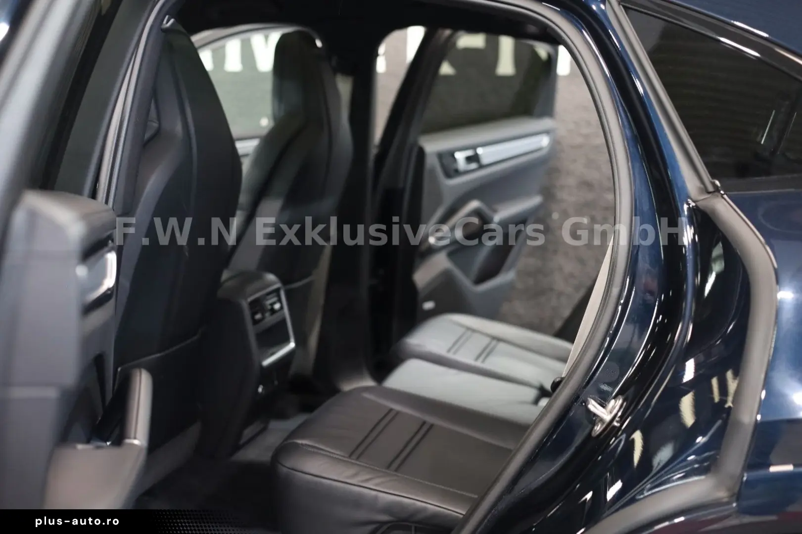 PORSCHE Cayenne Coupe E-Hybrid Platinum Edition_Matrix