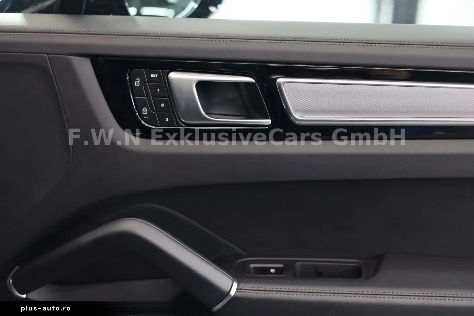 PORSCHE Cayenne Coupe E-Hybrid Platinum Edition_Matrix