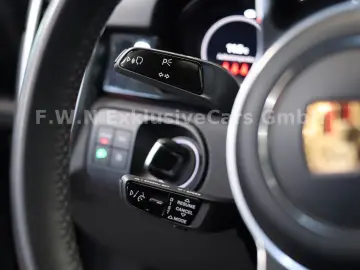 PORSCHE Cayenne Coupe E-Hybrid Platinum Edition_Matrix