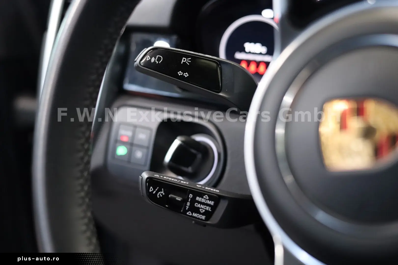 PORSCHE Cayenne Coupe E-Hybrid Platinum Edition_Matrix
