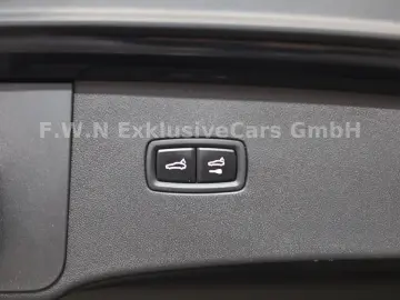 PORSCHE Cayenne Coupe E-Hybrid Platinum Edition_Matrix