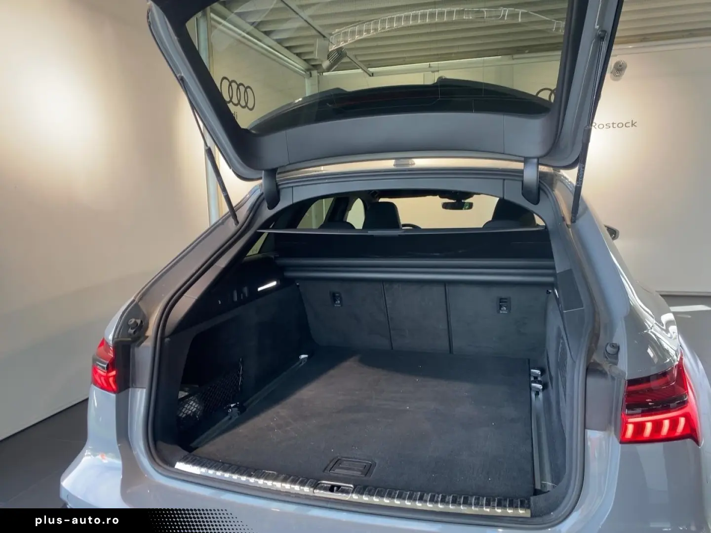 AUDI RS6 Avant 4.0 TFSI Quattro_Navi_Matrix
