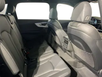 AUDI Q7 50 TDI Quattro_7_Locuri_Navi_Matrix_Pano