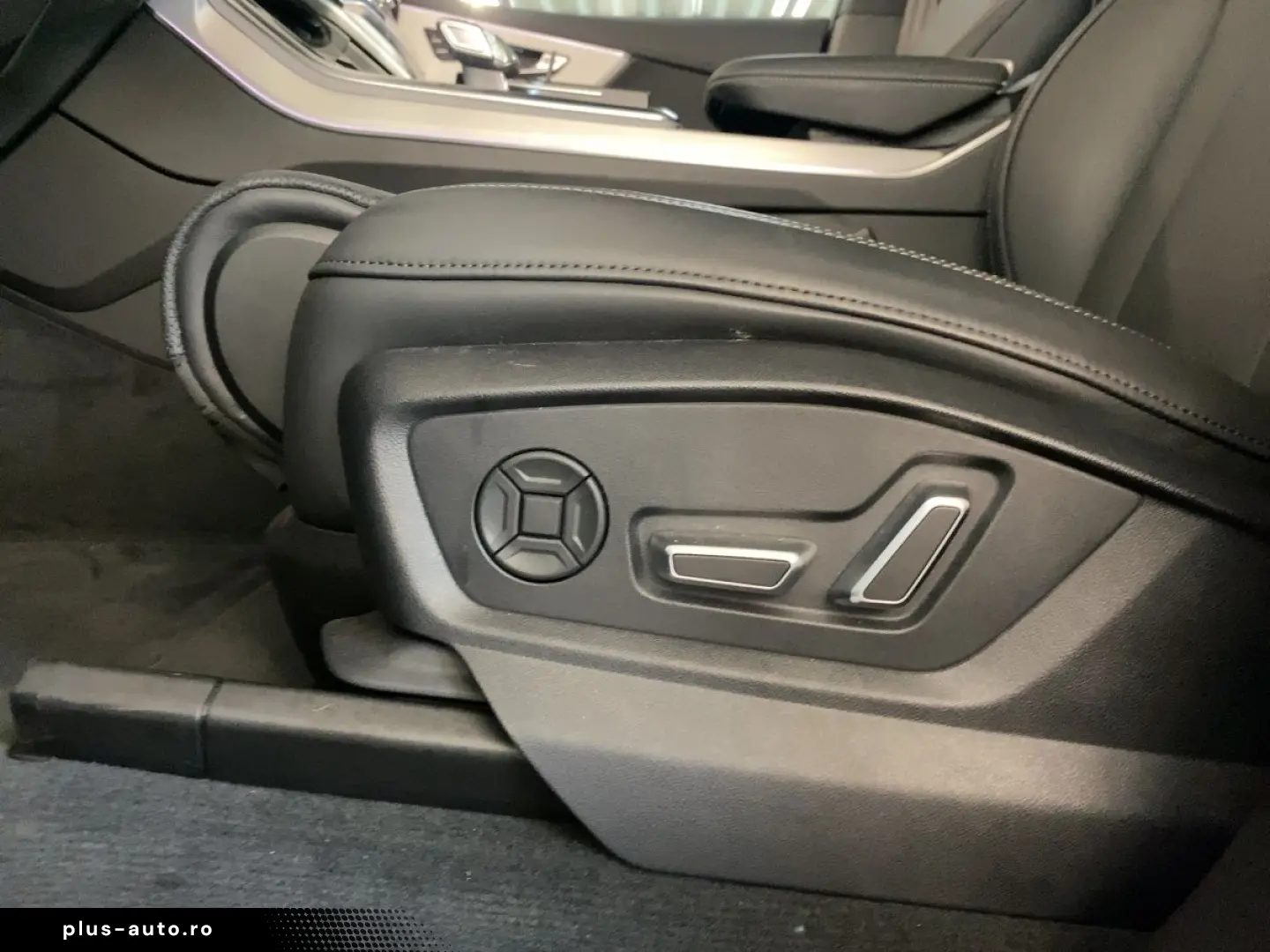 AUDI Q7 50 TDI Quattro_7_Locuri_Navi_Matrix_Pano