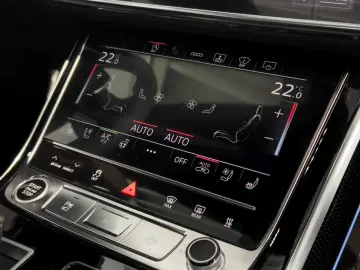 AUDI A8 50 TDI Quattro S-Line_Navi_Matrix_Head Up_B&O