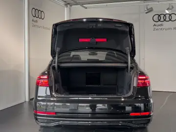 AUDI A8 50 TDI Quattro S-Line_Navi_Matrix_Head Up_B&O