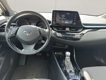TOYOTA C-HR Hybrid Team D NAVI RFK LED ALLWETTER