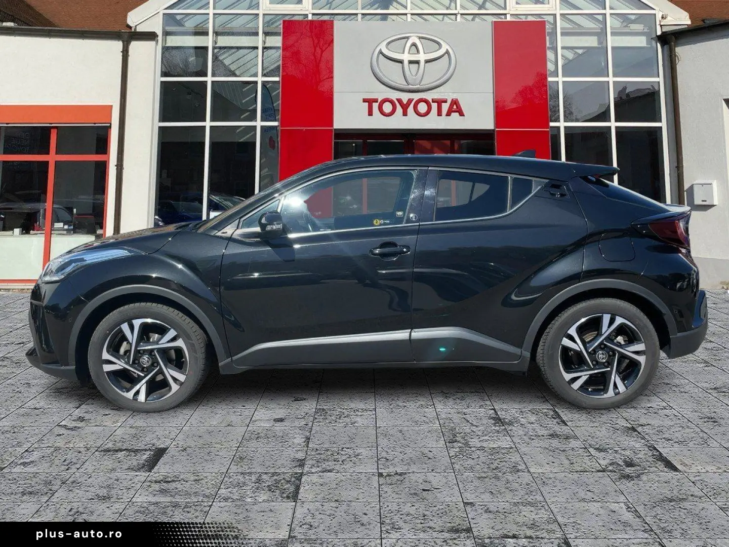 TOYOTA C-HR 2.0 Hybrid Team D ACC LED Navi SHZ 2xKlima