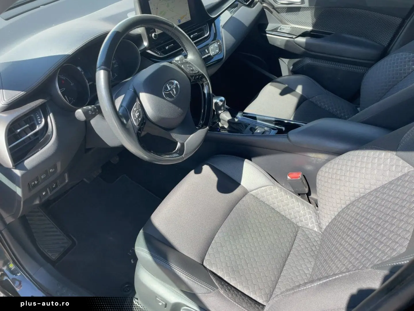 TOYOTA C-HR 2.0 Hybrid Team D ACC LED Navi SHZ 2xKlima