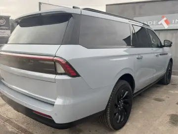 Lincoln Navigator BLACK LABEL 3.5L V6