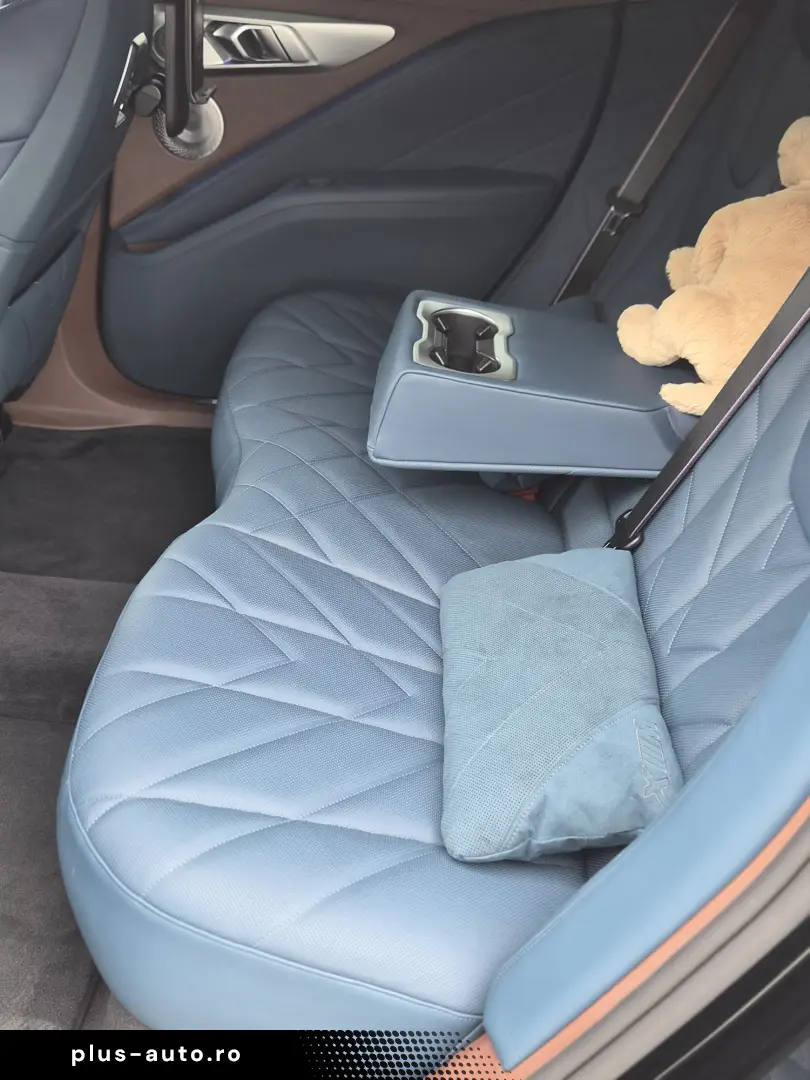 BMW XM 50e Cumparat de nou Bowers&Wilkins Carlig&hellip;