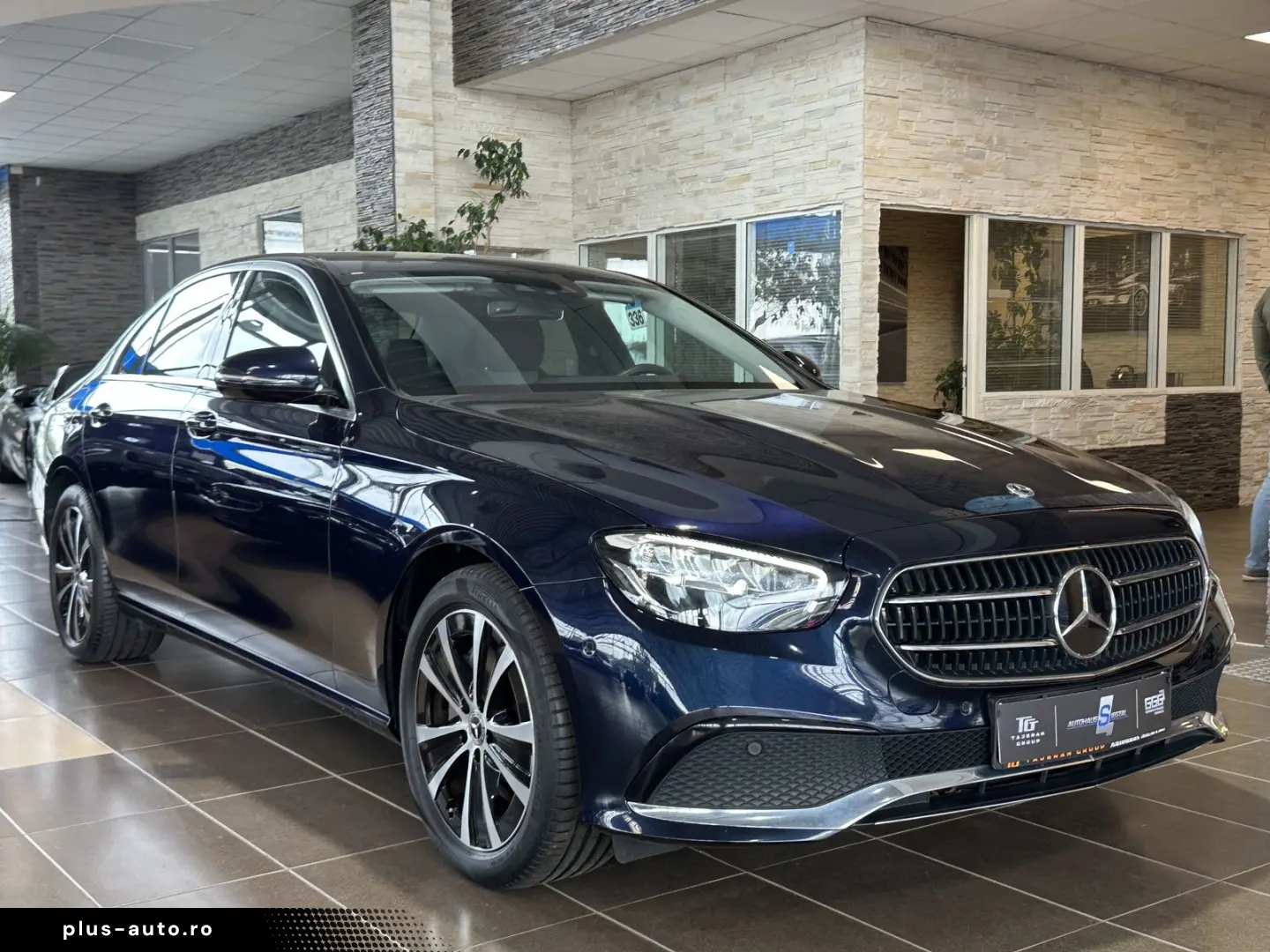 MERCEDES-BENZ E 300 e Avantgarde R.Cam Navi Ambiente ACC SHZ