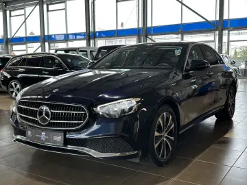 MERCEDES-BENZ E 300 e Avantgarde R.Cam Navi Ambiente ACC SHZ
