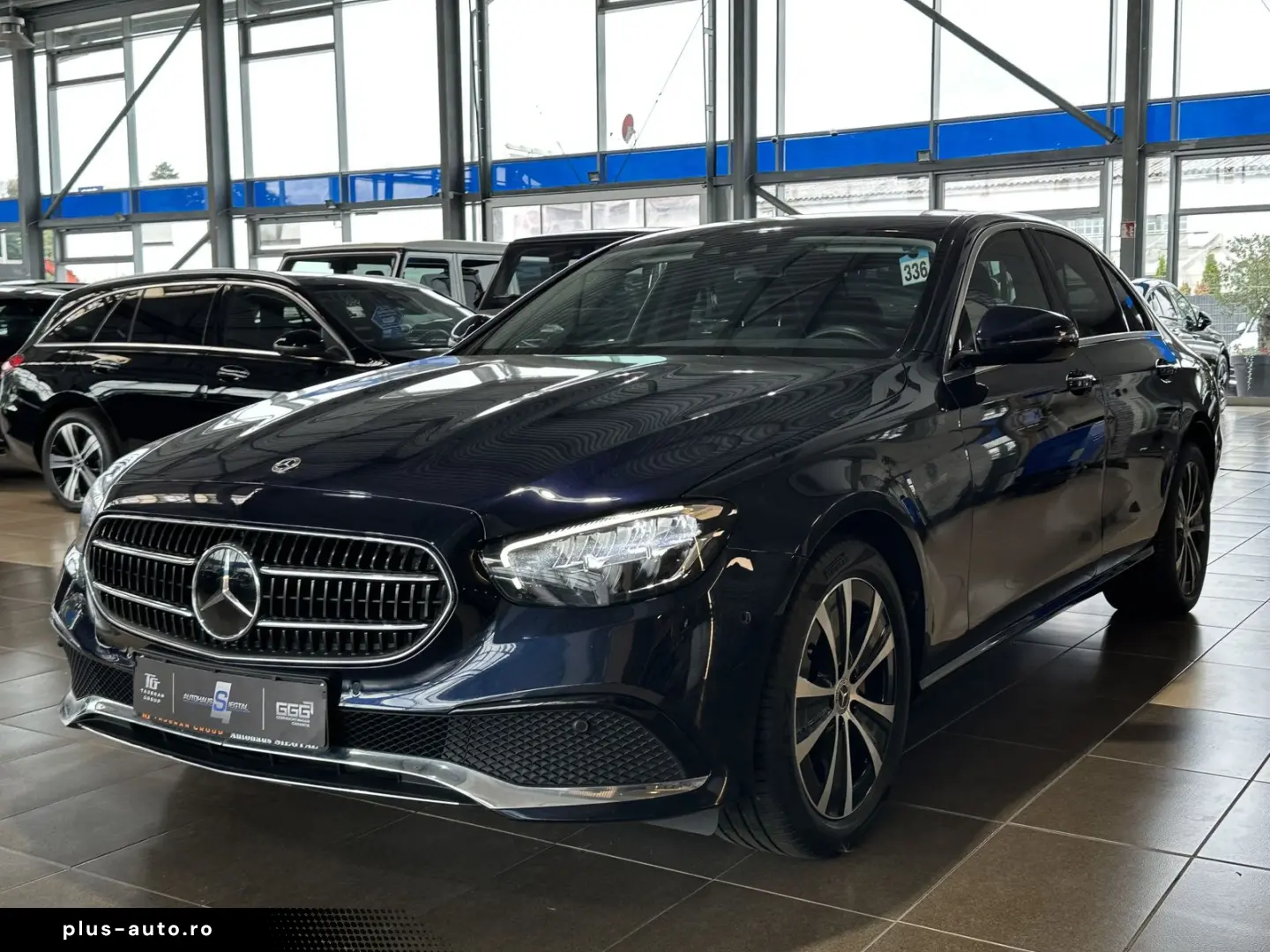 MERCEDES-BENZ E 300 e Avantgarde R.Cam Navi Ambiente ACC SHZ