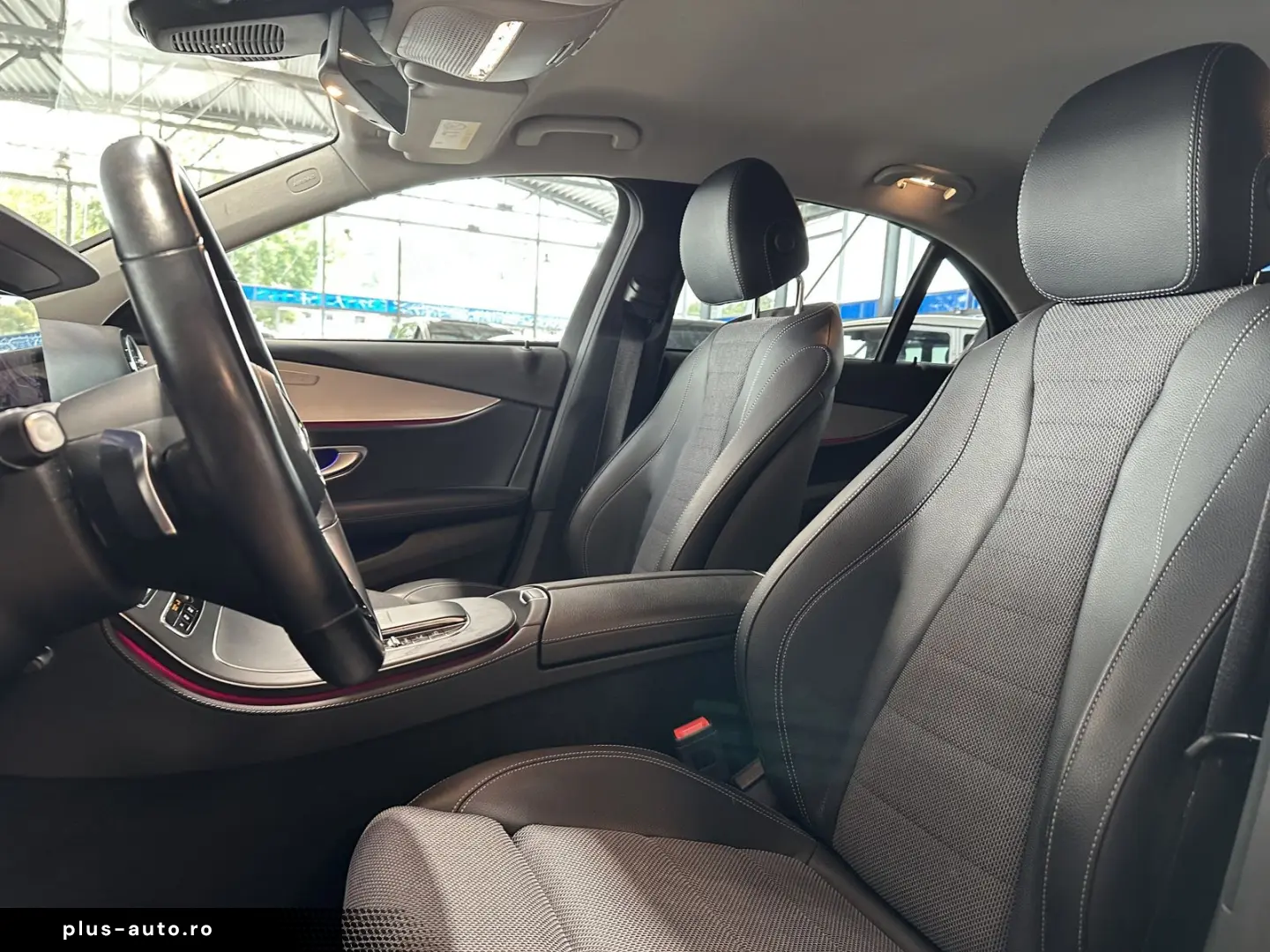 MERCEDES-BENZ E 300 e Avantgarde R.Cam Navi Ambiente ACC SHZ