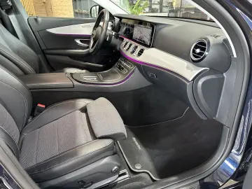 MERCEDES-BENZ E 300 e Avantgarde R.Cam Navi Ambiente ACC SHZ
