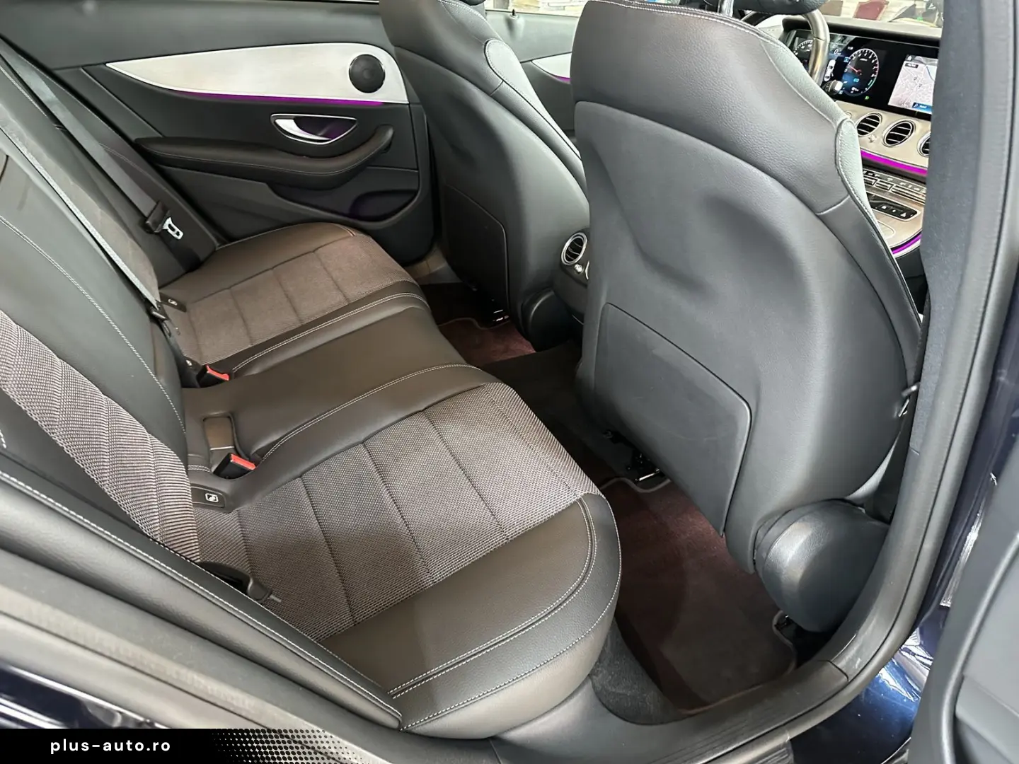 MERCEDES-BENZ E 300 e Avantgarde R.Cam Navi Ambiente ACC SHZ