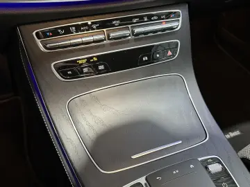 MERCEDES-BENZ E 300 e Avantgarde R.Cam Navi Ambiente ACC SHZ