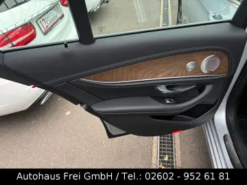 MERCEDES-BENZ E 220 Limousine Avantgarde 1-HAND LED …