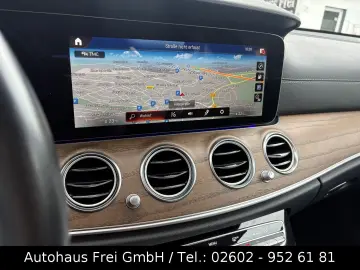 MERCEDES-BENZ E 220 Limousine Avantgarde 1-HAND LED …