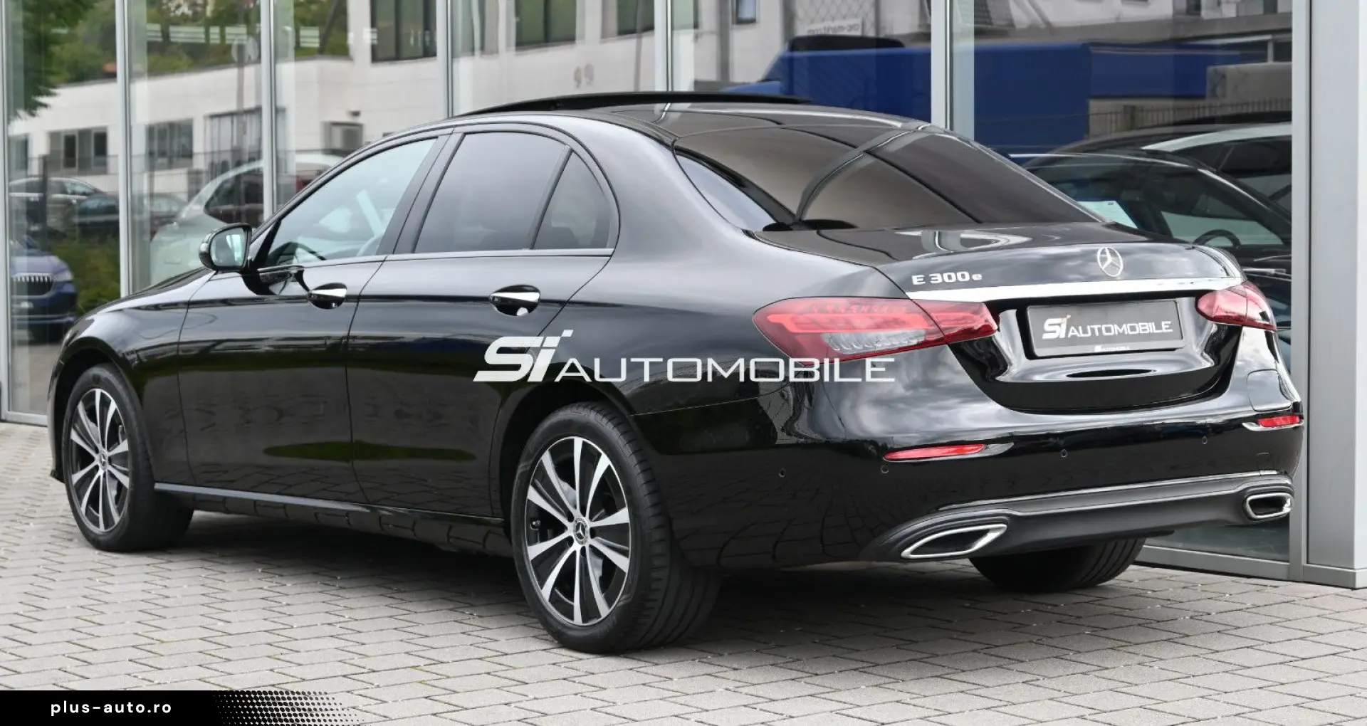 MERCEDES-BENZ E 300 e Lim.  NIGHT ACC PANO MULTIBEAM 8-FACH