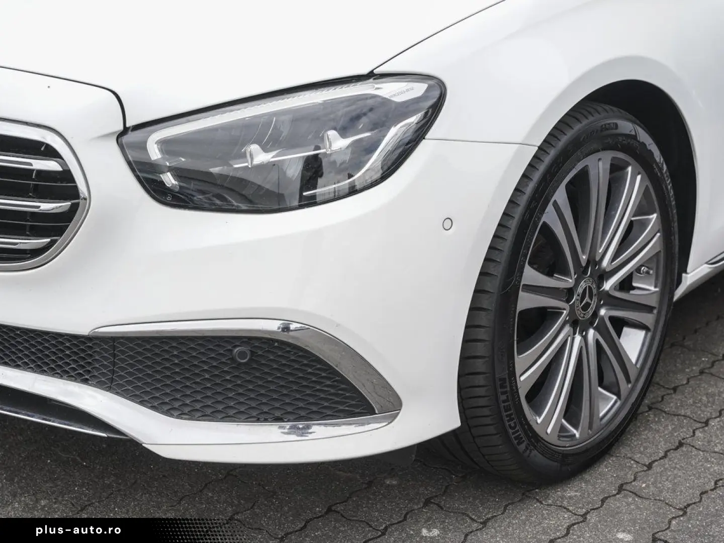 MERCEDES-BENZ E 220 d 4M Burmester Ambiente Panorama Kamera