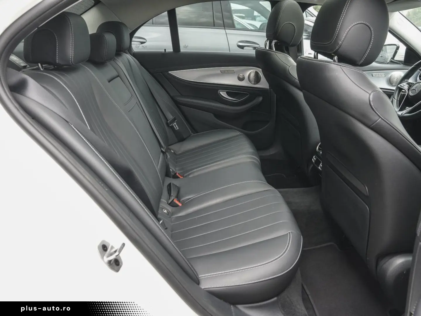 MERCEDES-BENZ E 220 d 4M Burmester Ambiente Panorama Kamera