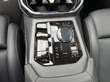 BMW X3 30e xDr LiveProf  360  H K Panoramic  ventilatie