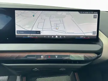 BMW X3 30e xDr LiveProf  360  H K Panoramic  ventilatie
