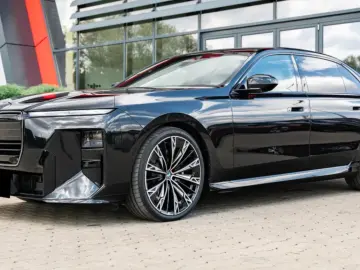 BMW 7 Series  740 xDrive Facelift MY2027