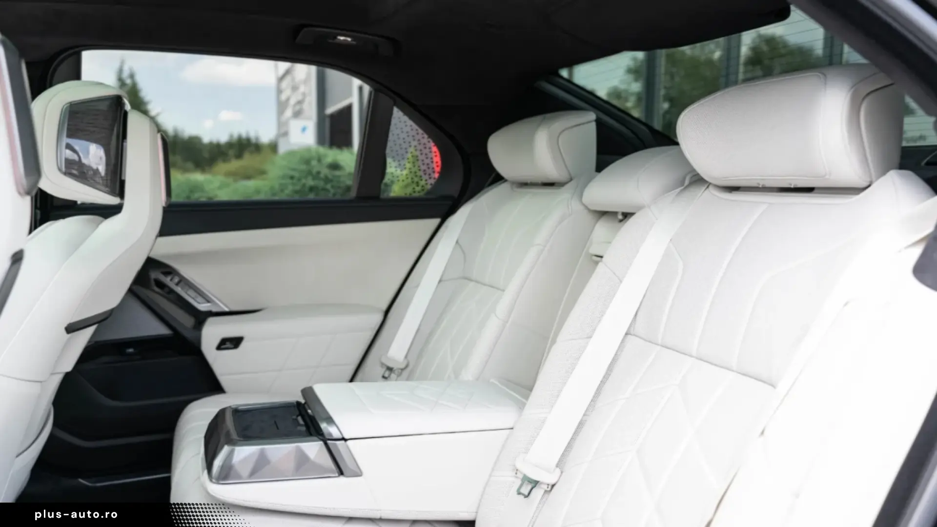BMW 7 Series  740 xDrive Facelift MY2027