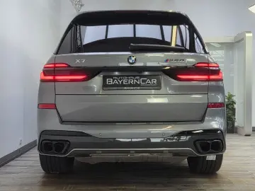 BMW X7 M60i Kristall Sky DrivePro AHK ACC Sitzlüft.