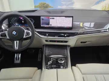 BMW X7 M60i Kristall Sky DrivePro AHK ACC Sitzlüft.