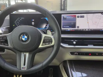 BMW X7 M60i Kristall Sky DrivePro AHK ACC Sitzlüft.