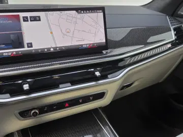 BMW X7 M60i Kristall Sky DrivePro AHK ACC Sitzlüft.
