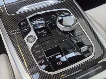 BMW X7 M60i Kristall Sky DrivePro AHK ACC Sitzlüft.