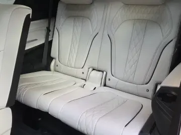 BMW X7 M60i Kristall Sky DrivePro AHK ACC Sitzlüft.