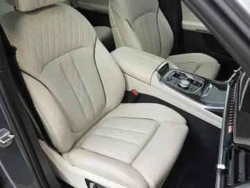 BMW X7 M60i Kristall Sky DrivePro AHK ACC Sitzlüft.