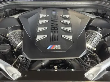 BMW X7 M60i Kristall Sky DrivePro AHK ACC Sitzlüft.