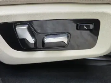 BMW X7 M60i Kristall Sky DrivePro AHK ACC Sitzlüft.