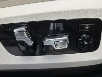 BMW X7 M60i Kristall Sky DrivePro AHK ACC Sitzlüft.