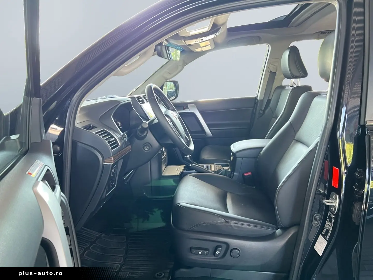 TOYOTA Land Cruiser 2.8 Executive  Pano RCam SHZ Leder
