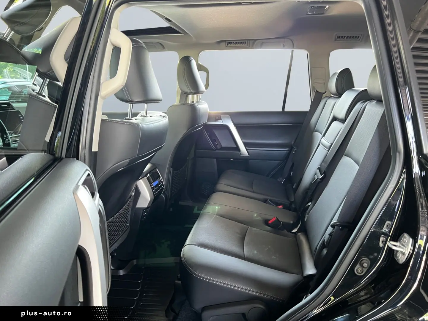 TOYOTA Land Cruiser 2.8 Executive  Pano RCam SHZ Leder