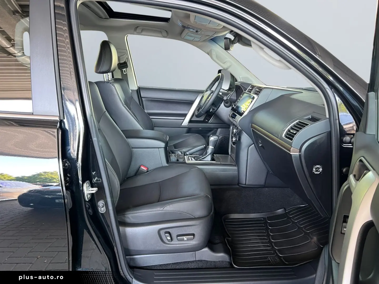 TOYOTA Land Cruiser 2.8 Executive  Pano RCam SHZ Leder