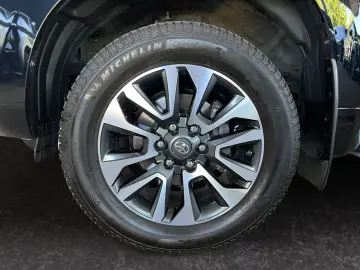 TOYOTA Land Cruiser 2.8 Executive  Pano RCam SHZ Leder