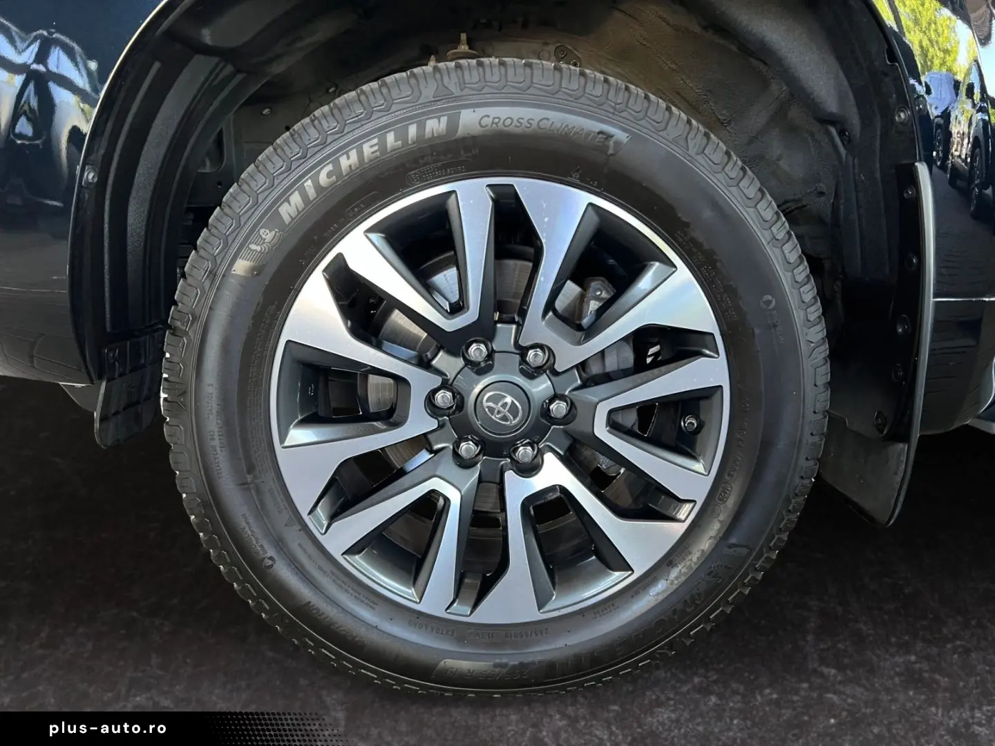 TOYOTA Land Cruiser 2.8 Executive  Pano RCam SHZ Leder