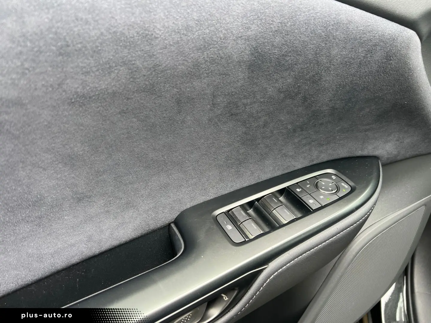 LEXUS RZ 450e DIRECT4  Luxury Paket Glasdach dimmbar