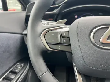 LEXUS RZ 450e DIRECT4  Luxury Paket Glasdach dimmbar