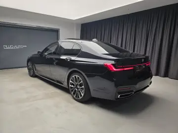 BMW 750i xDrive M Packet Individual